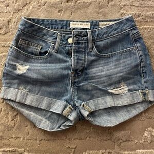 Bullhead lightly distressed shorts
